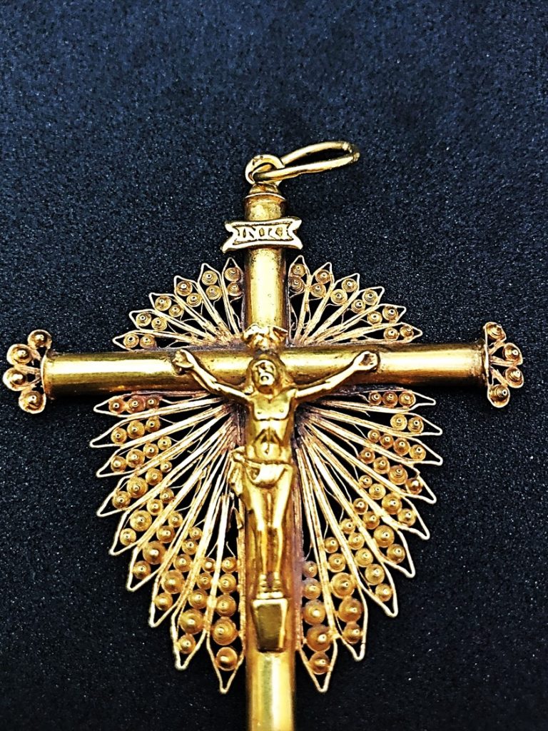 Crucifixo com Resplandor Filigrana - Image 2