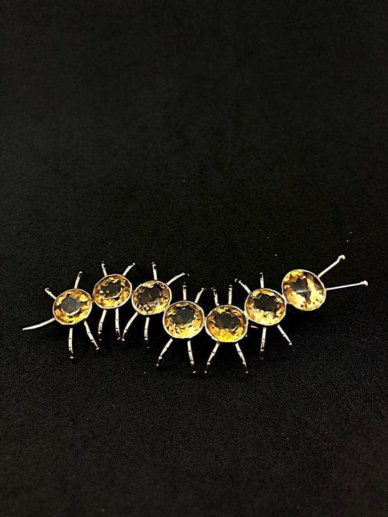 Alfinete Lagarta com Citrinos Amarelos Naturais